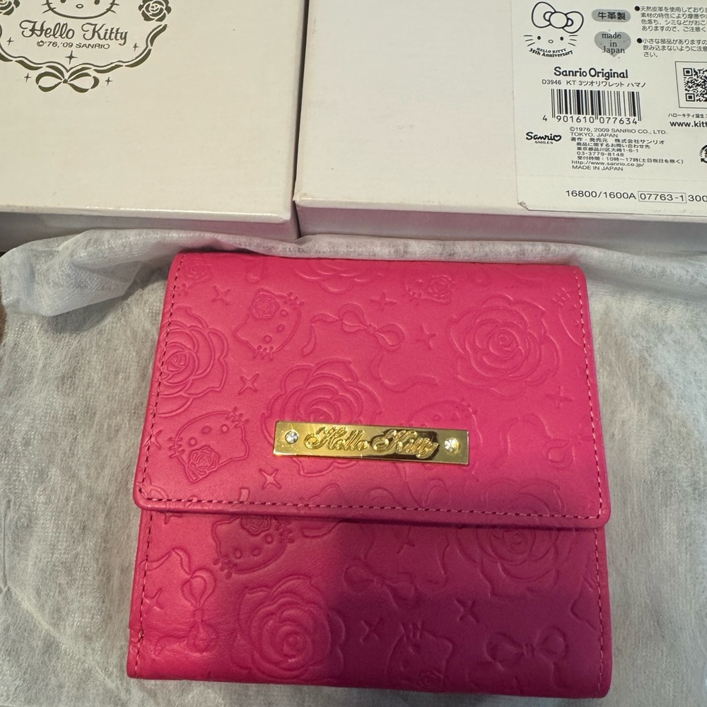 Hello Kitty x Hamano Fuchsia Pink 14 cards holder Embossed Wallet (new)